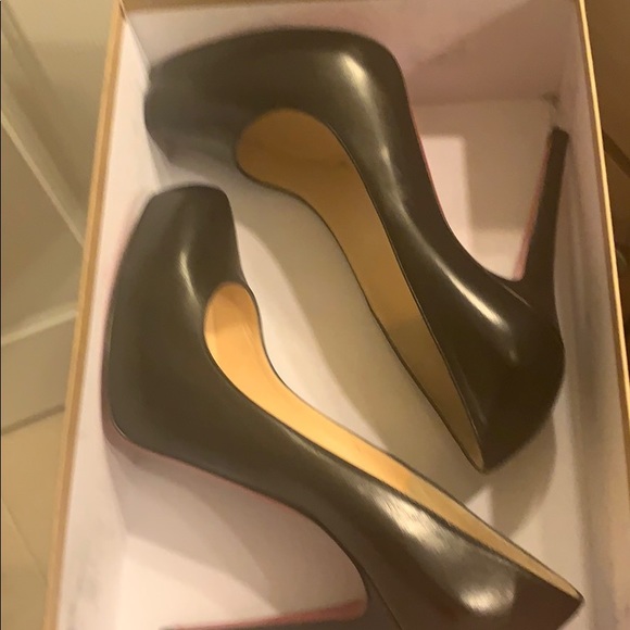 Auth Rolando Leath Black sz 39.5  😘 - Picture 7 of 8